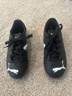 Puma Kids Black Indoor Soccer Shoes